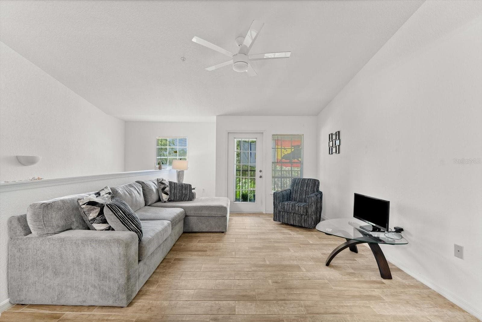 8933 Manor Loop #204 photo 3