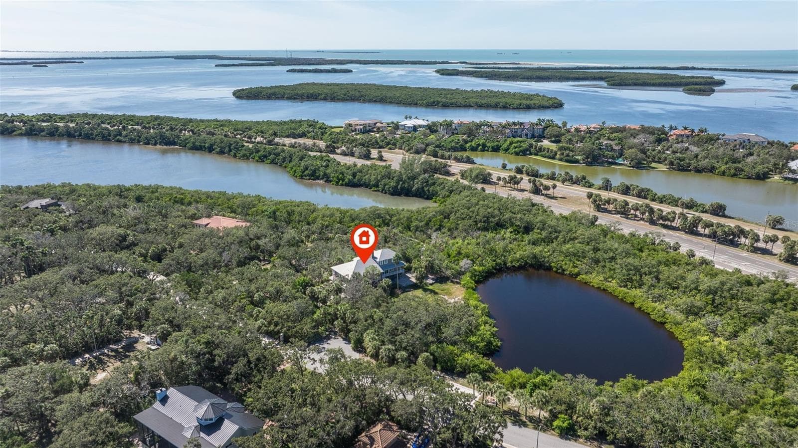 2000 Bayview Dr
