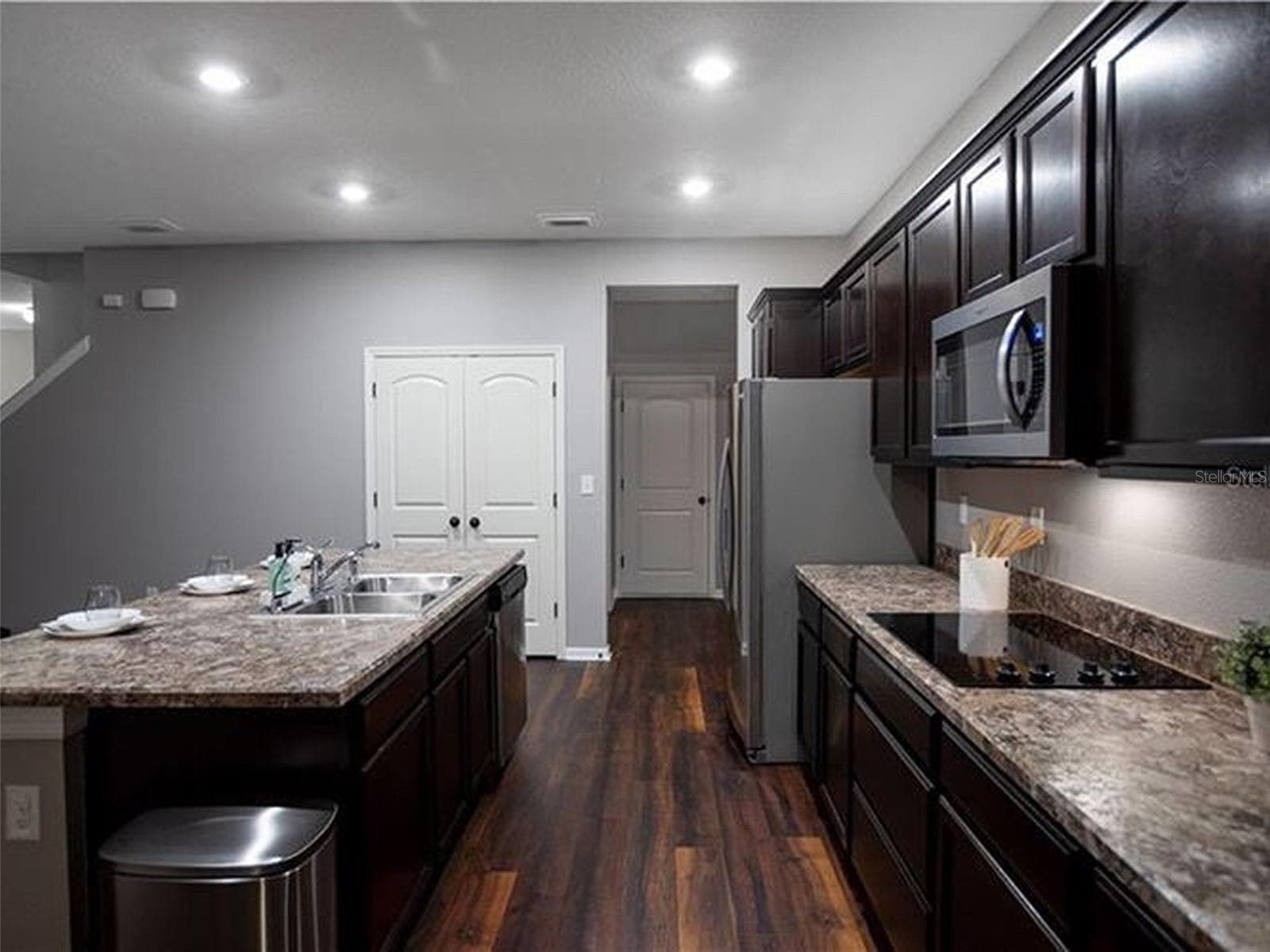 9318 Equity Ln photo 3