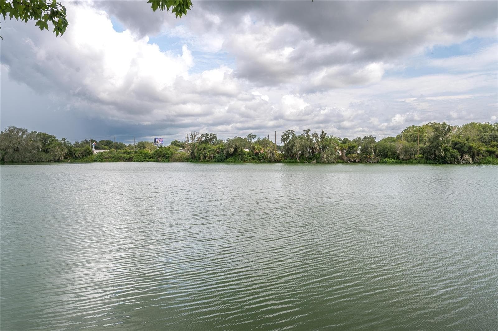 5667 Water Oak Ln