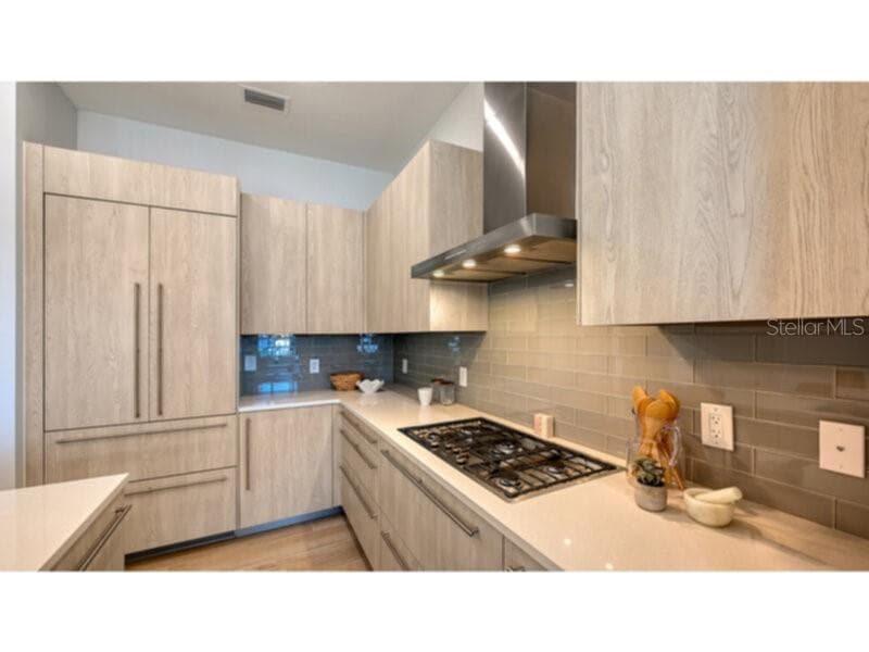 33 S Palm Ave #904 photo 3