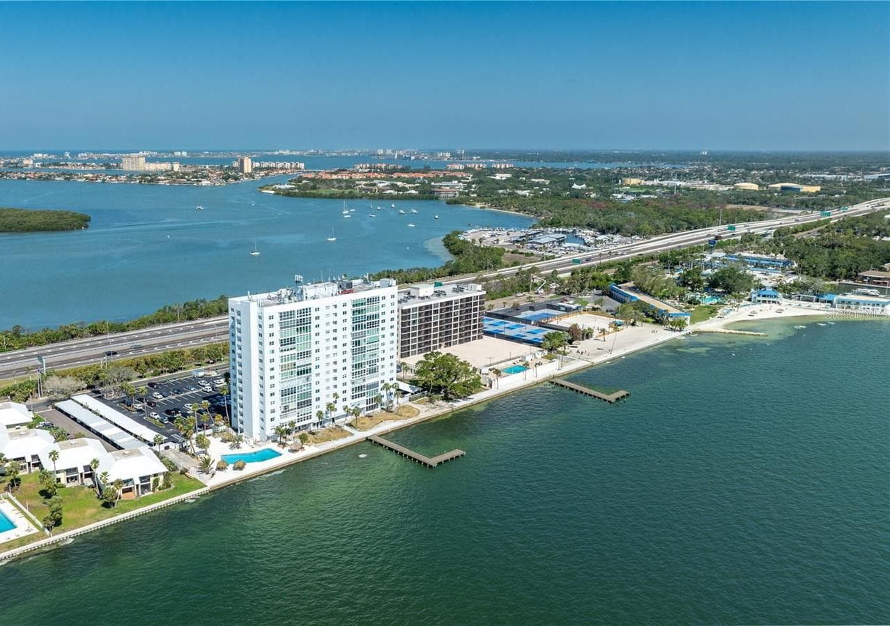 7100 Sunshine Skyway Ln S #503