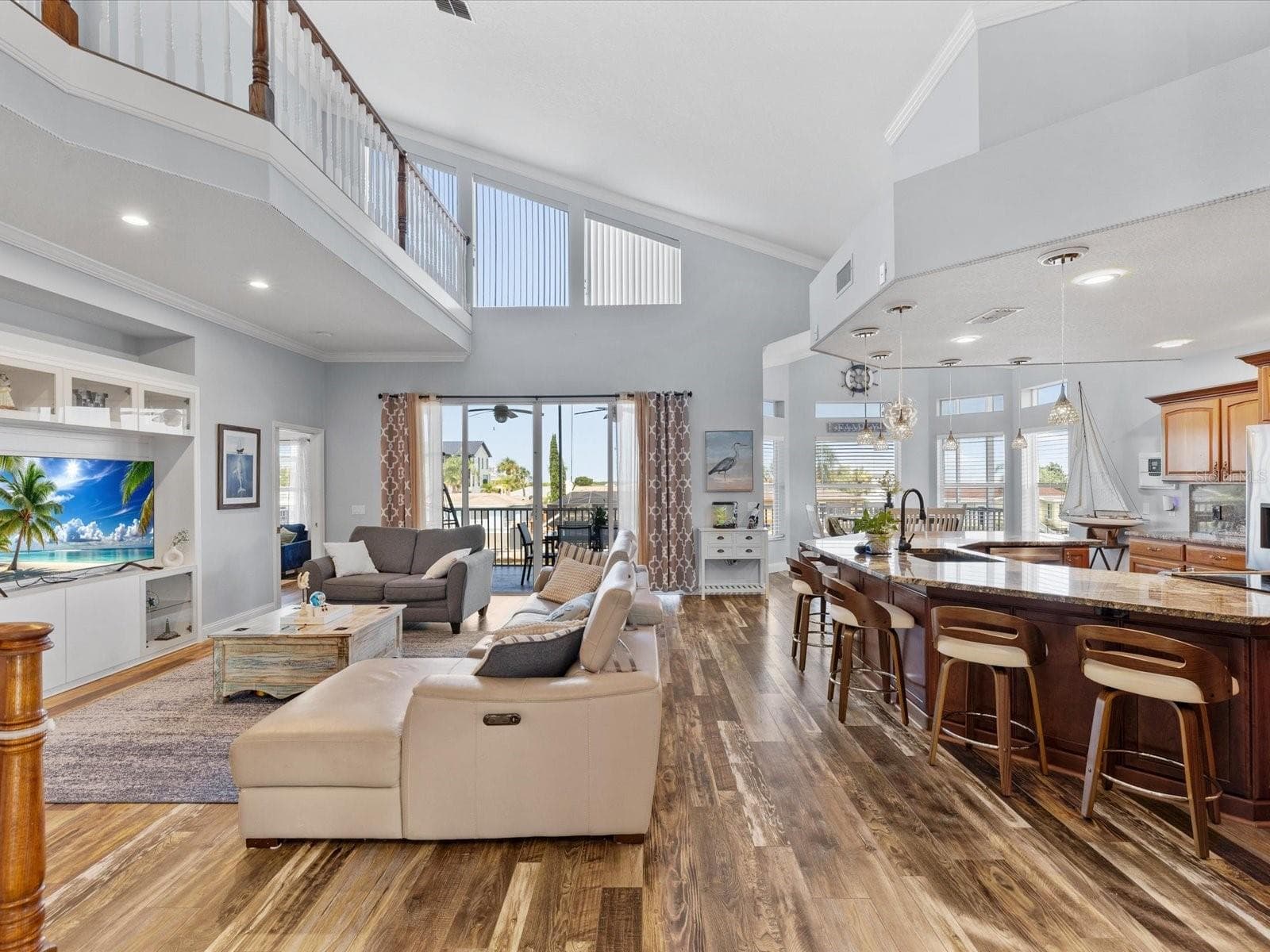 15709 Century Dr photo 4