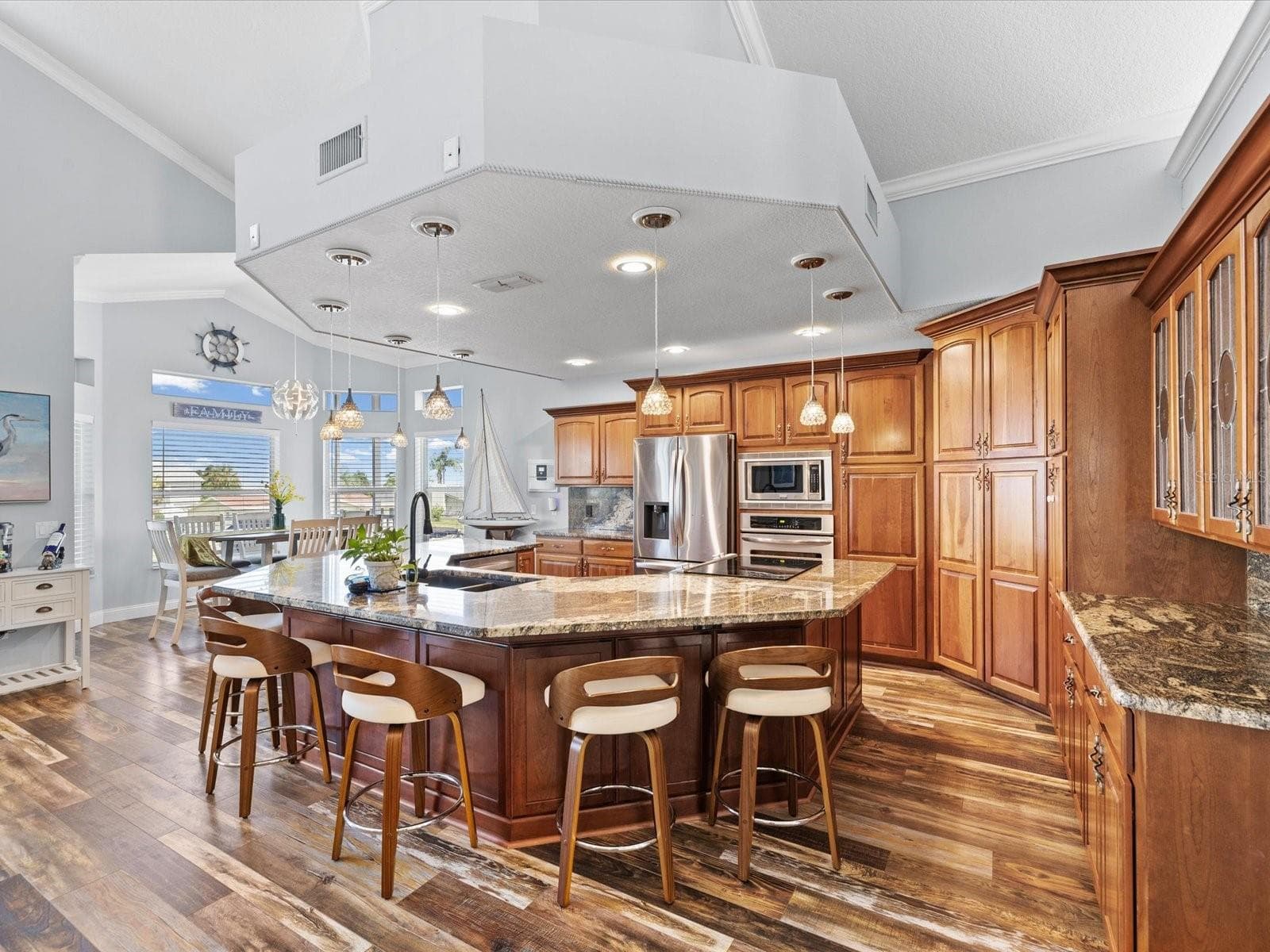 15709 Century Dr photo 5