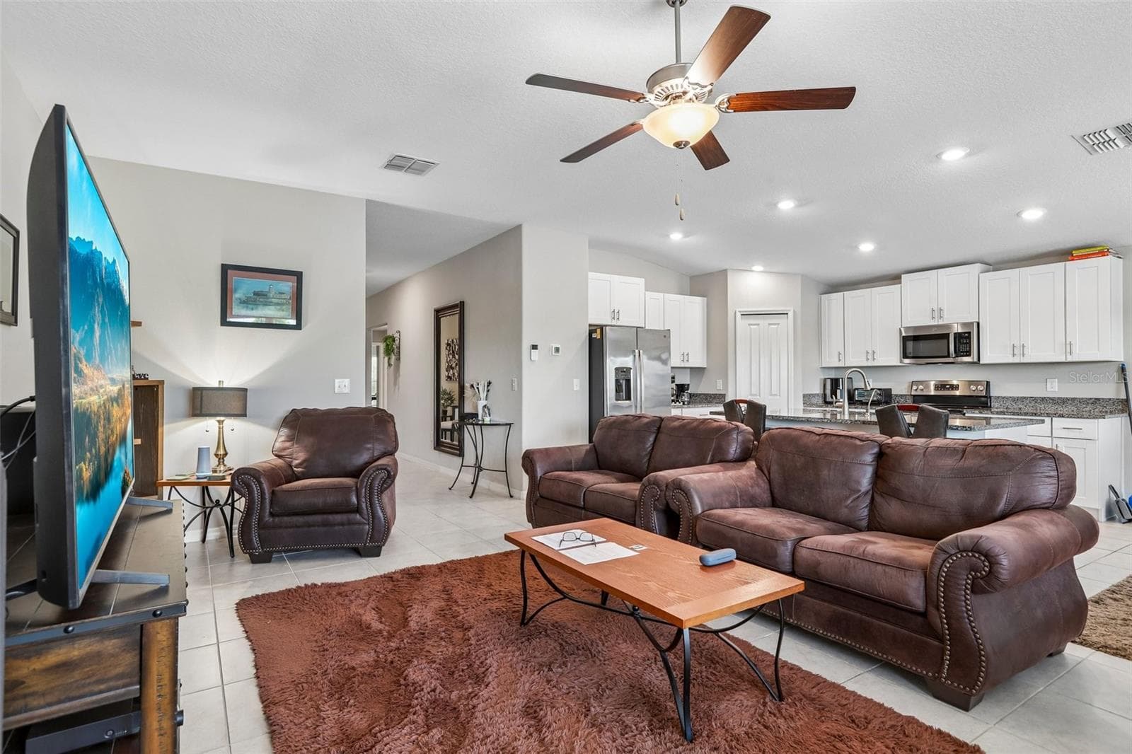 1461 Golden Glow Dr photo 5