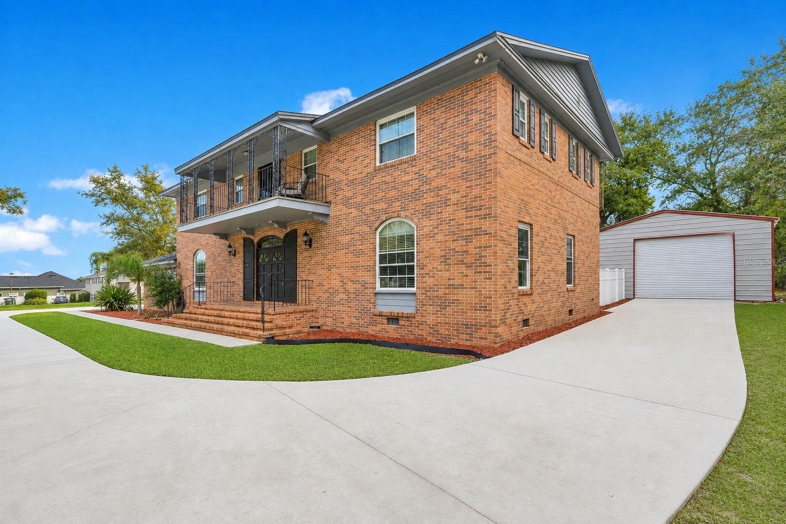 811 Fairlington Dr