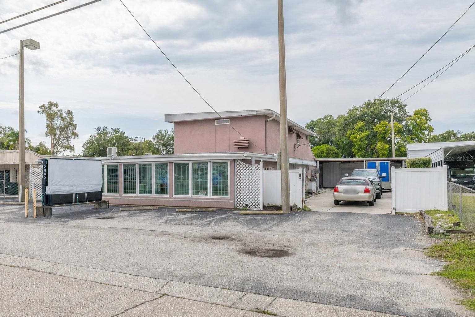 2865 E Bay Dr photo 4