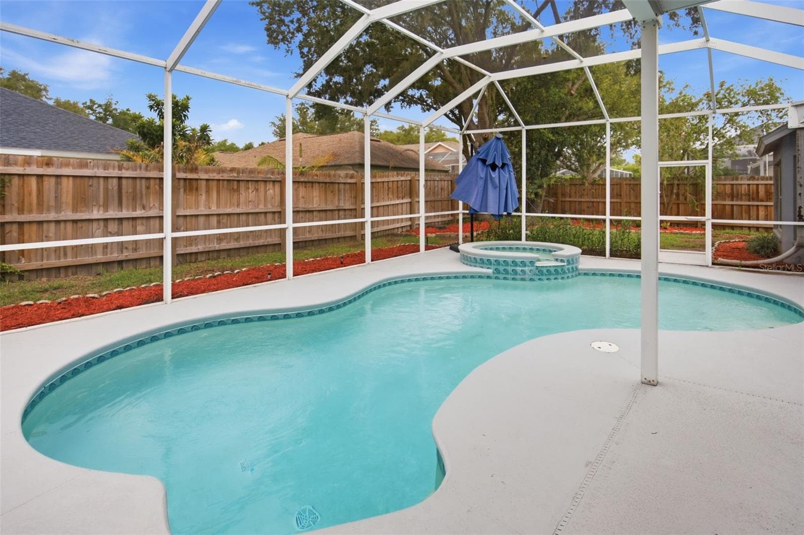 4634 River Overlook Dr photo 3