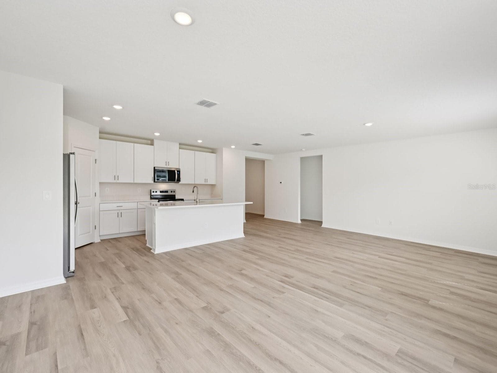 2210 Sageland Way photo 4