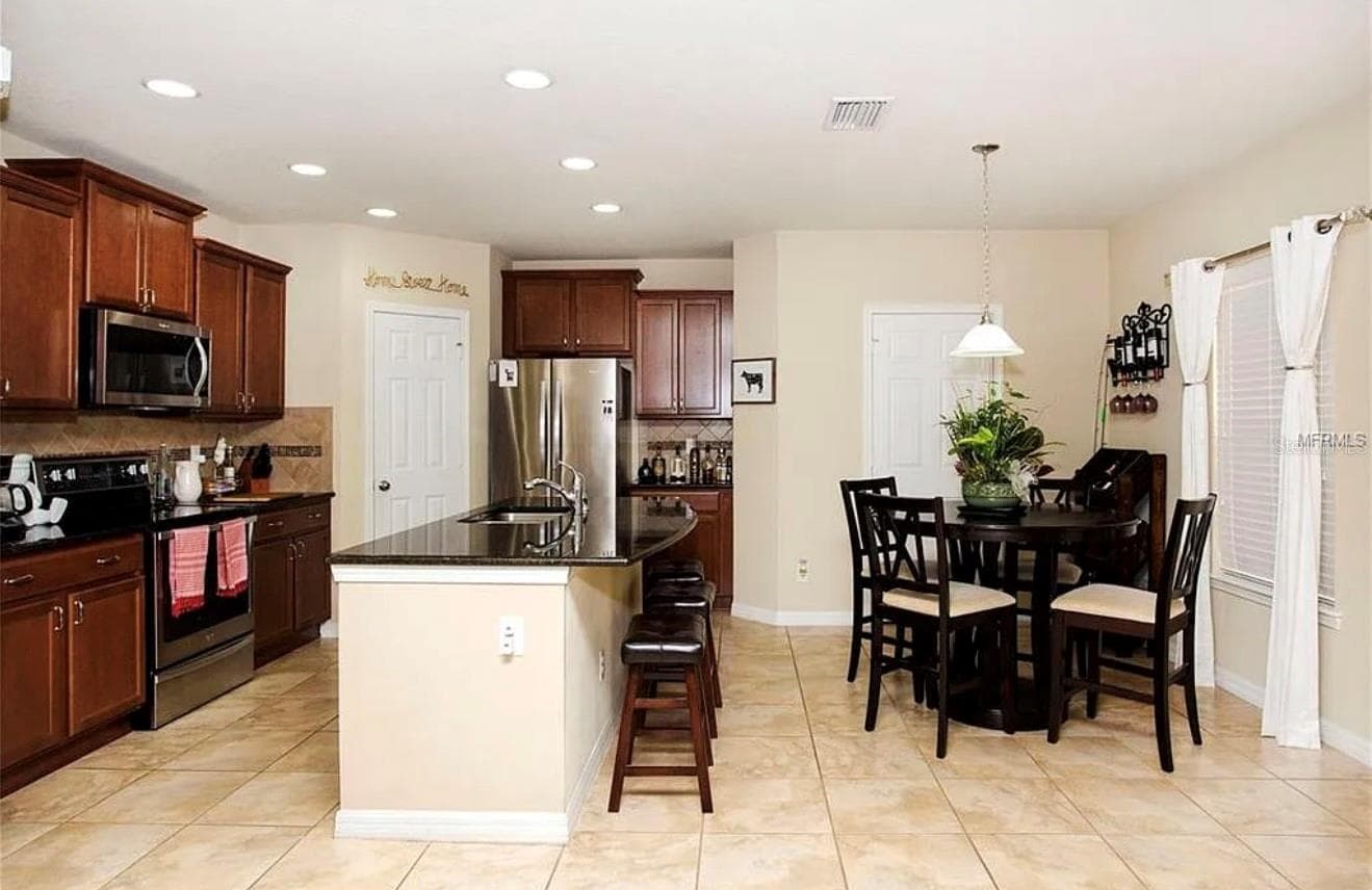 4745 Somerset Hill Ln photo 3