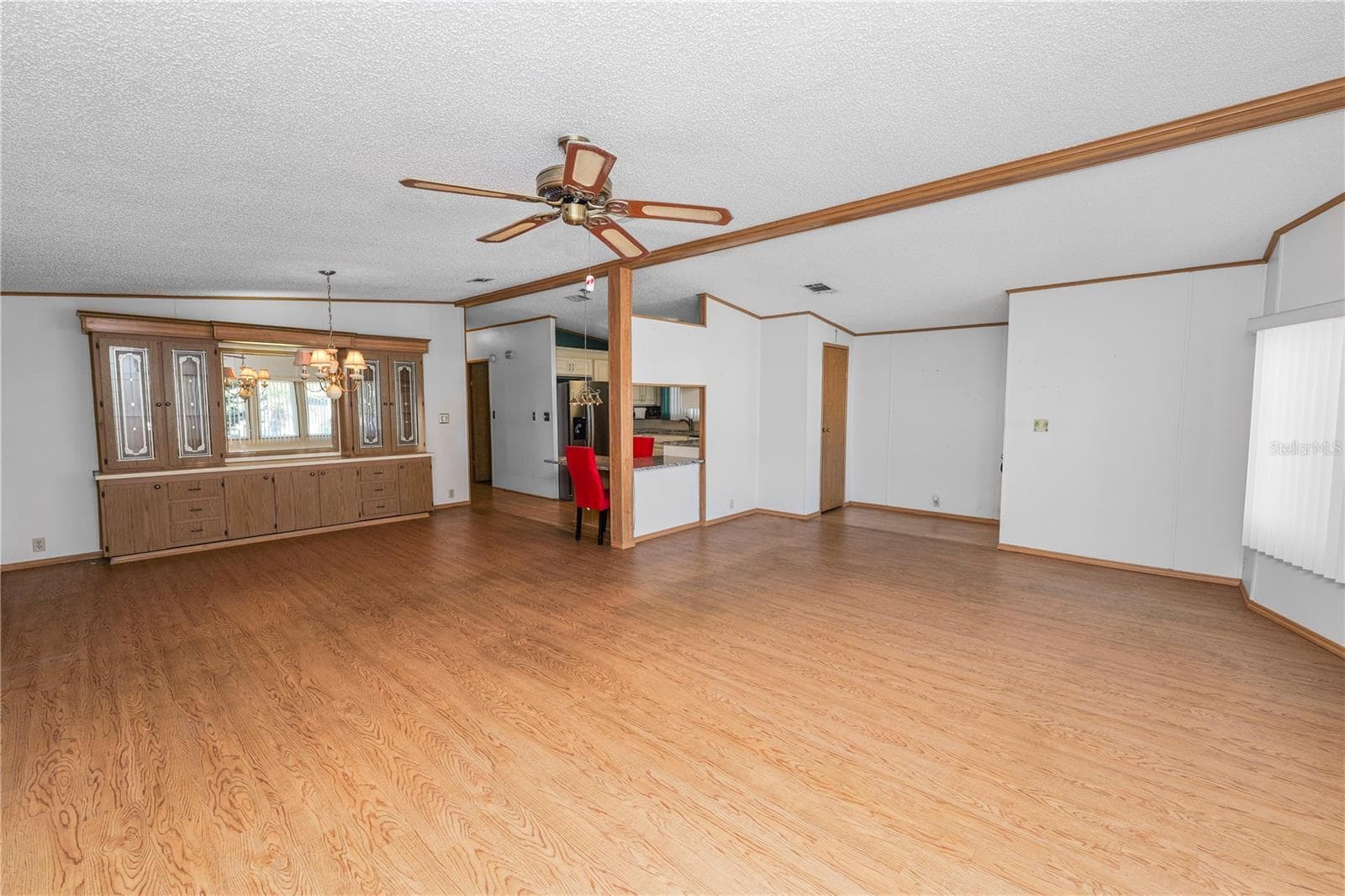 1706 Fox Hill Dr photo 5