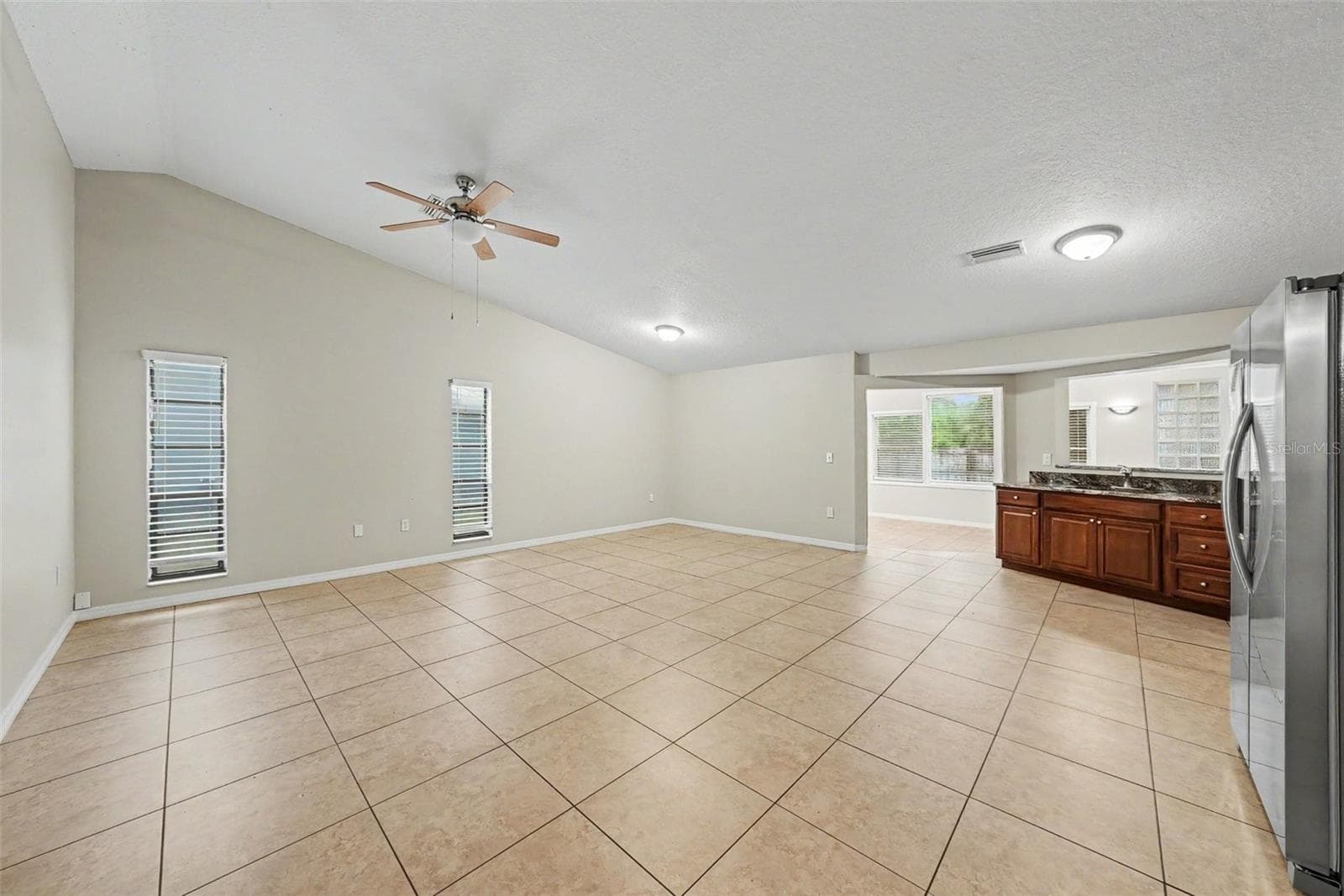 7623 Bramblewood Dr photo 3