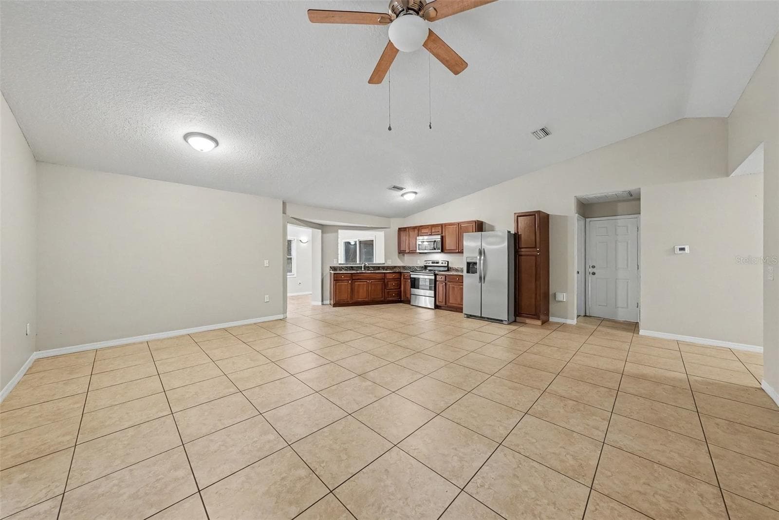 7623 Bramblewood Dr photo 4
