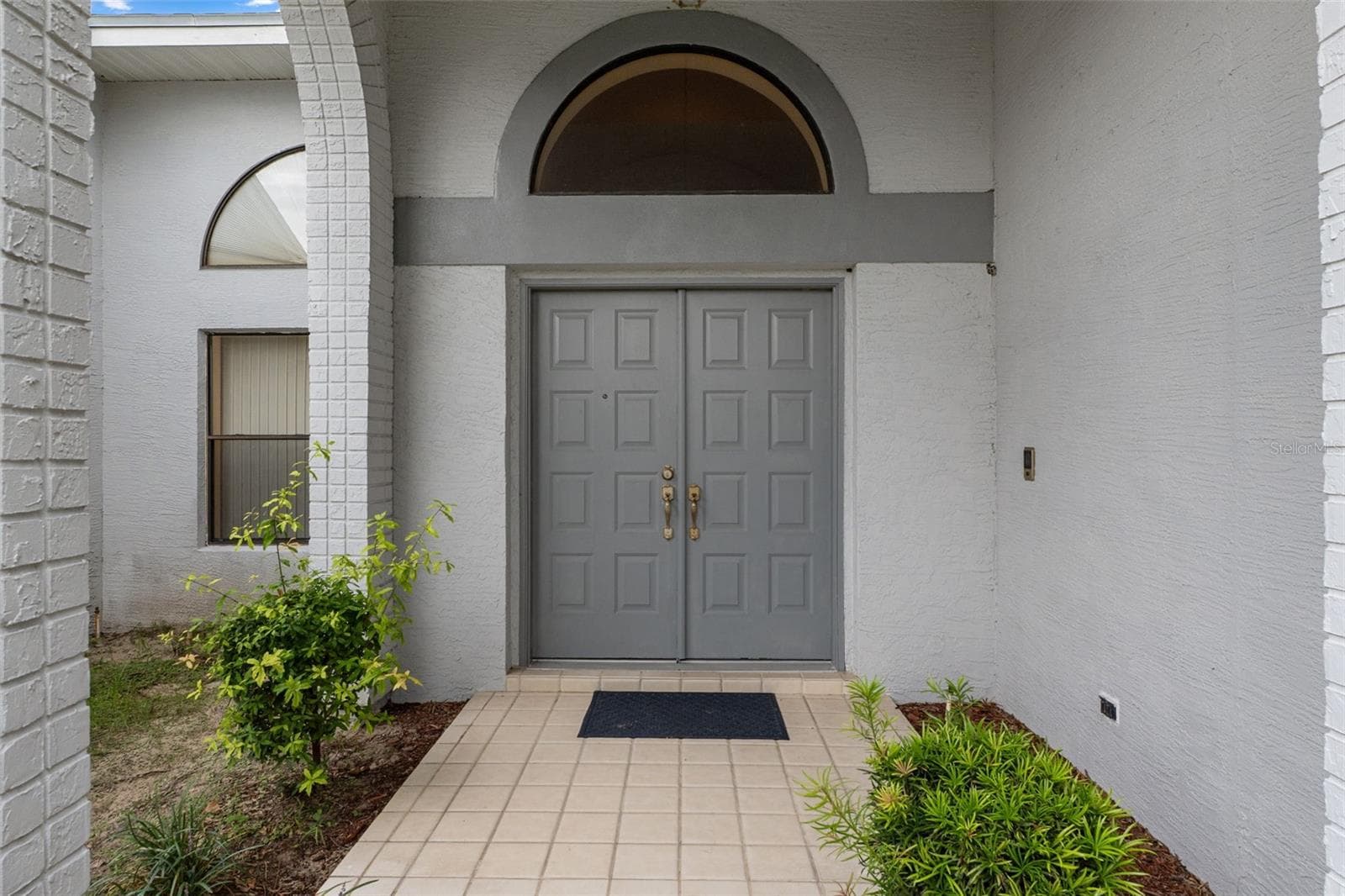 3225 Glenwood Cir photo 3