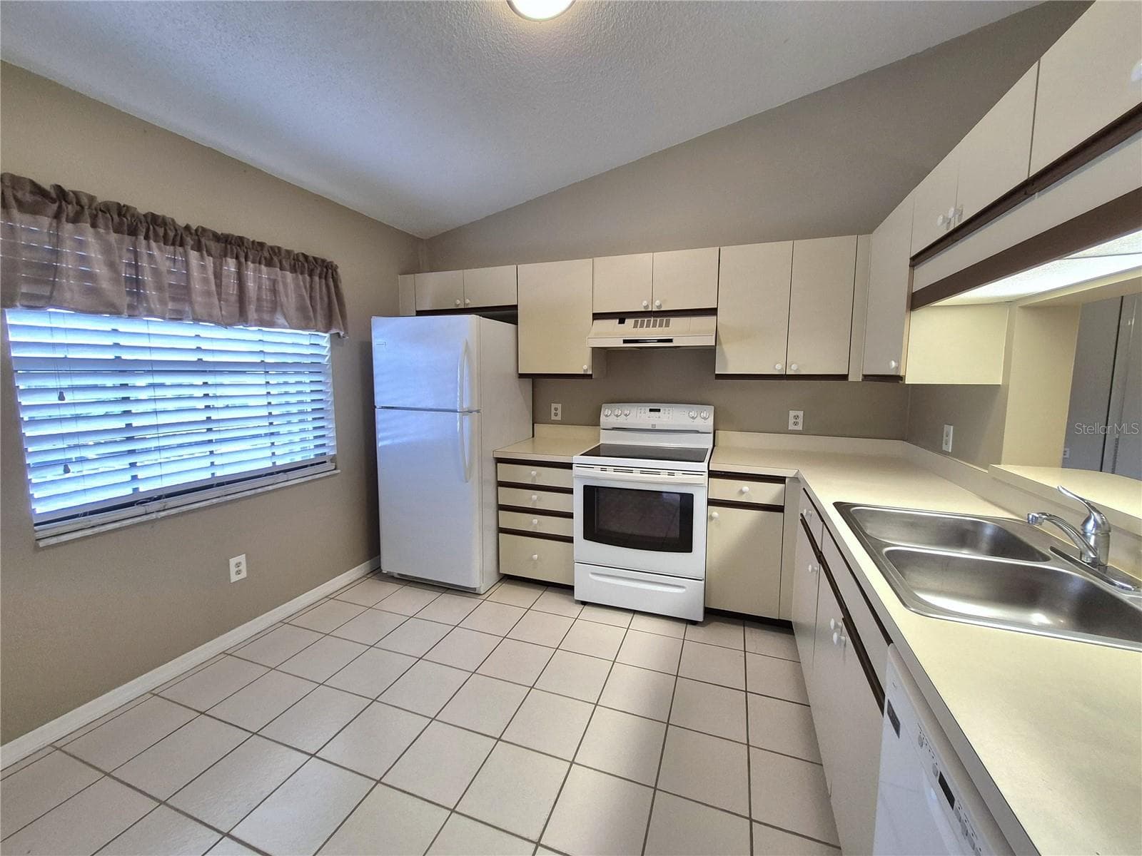 2150 Elm St #606 photo 5