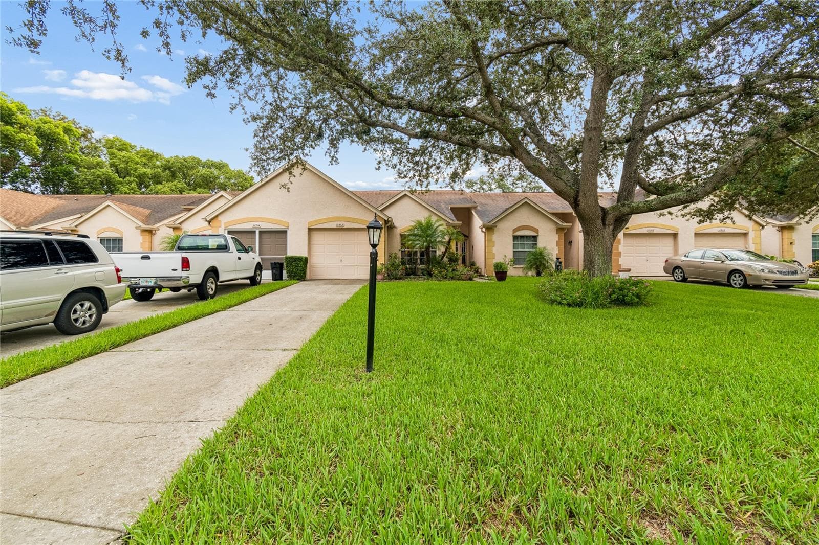 11512 Versailles Ln #11512 photo 3