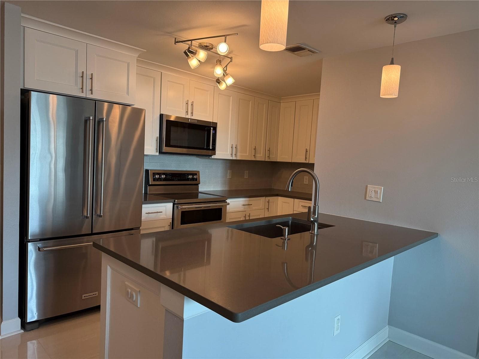 345 Bayshore Blvd #1102 photo 5