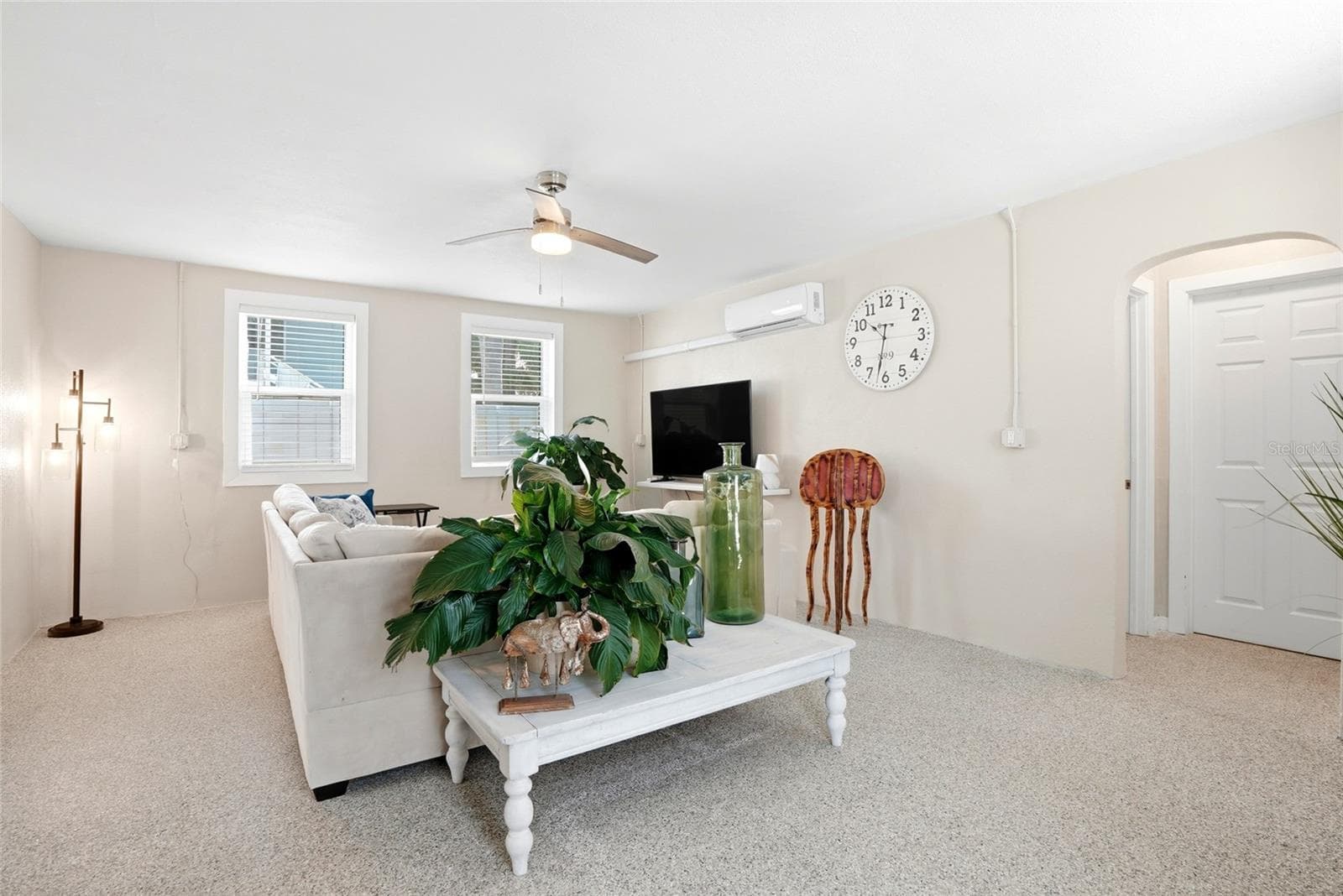 14135 Palm St photo 4