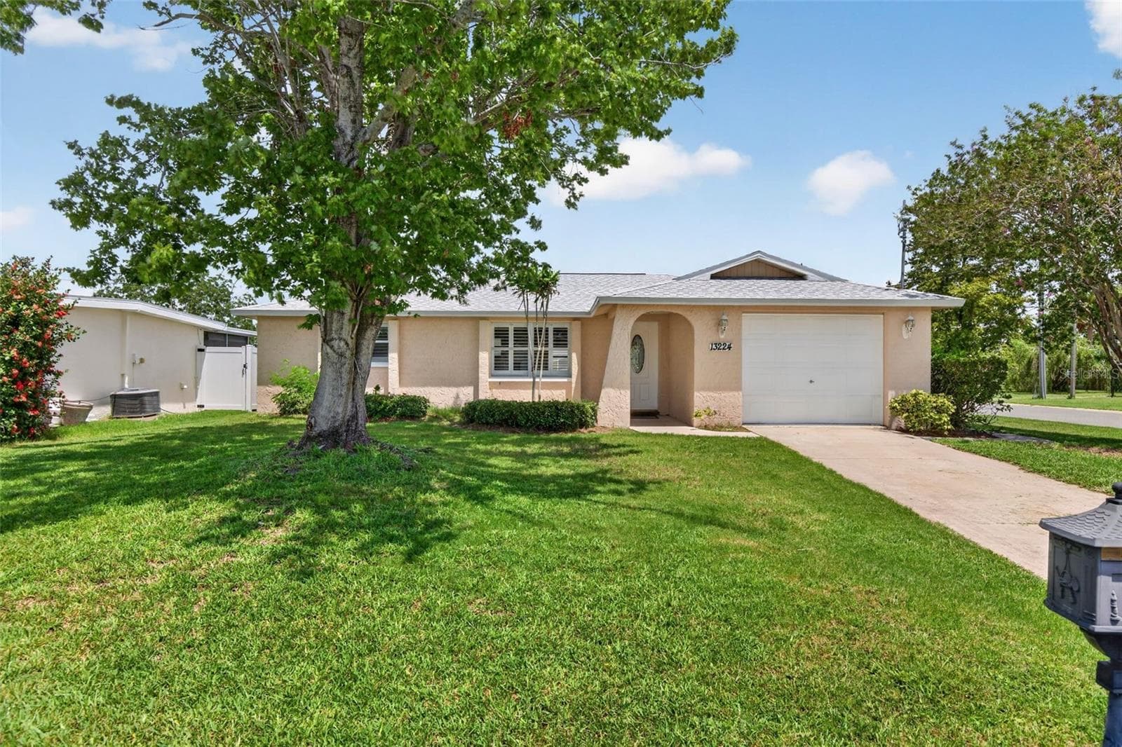13224 Neptune Dr