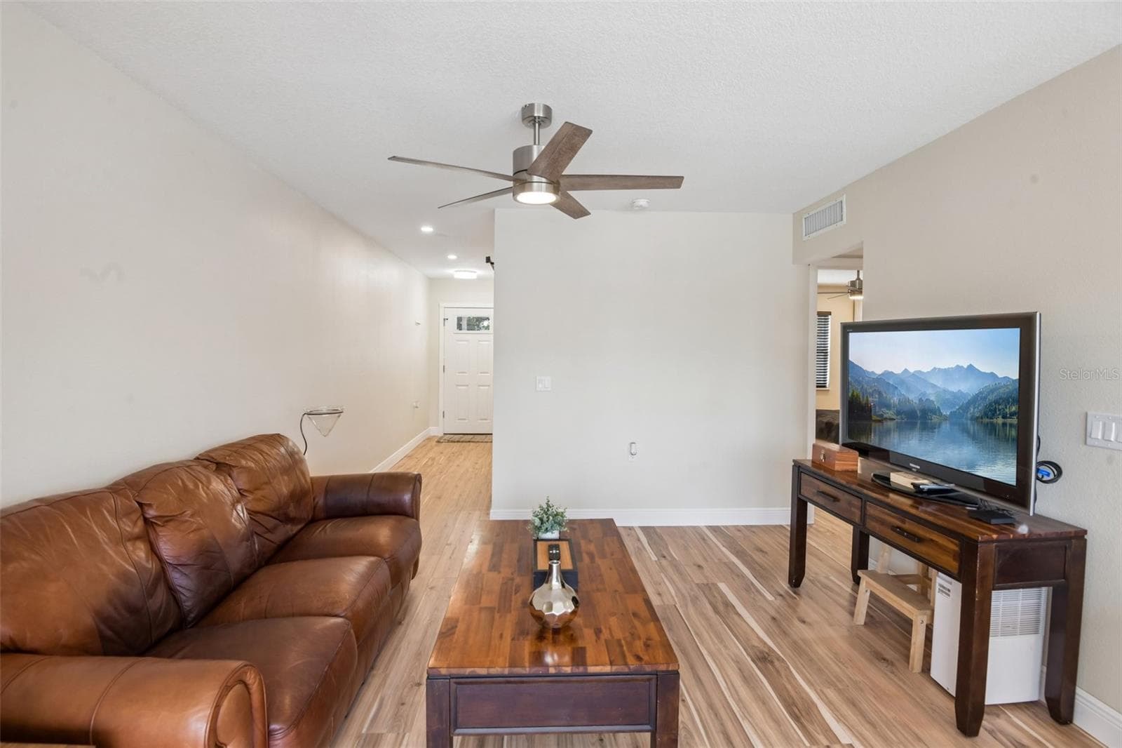 609 Westwinds Dr #4 photo 3