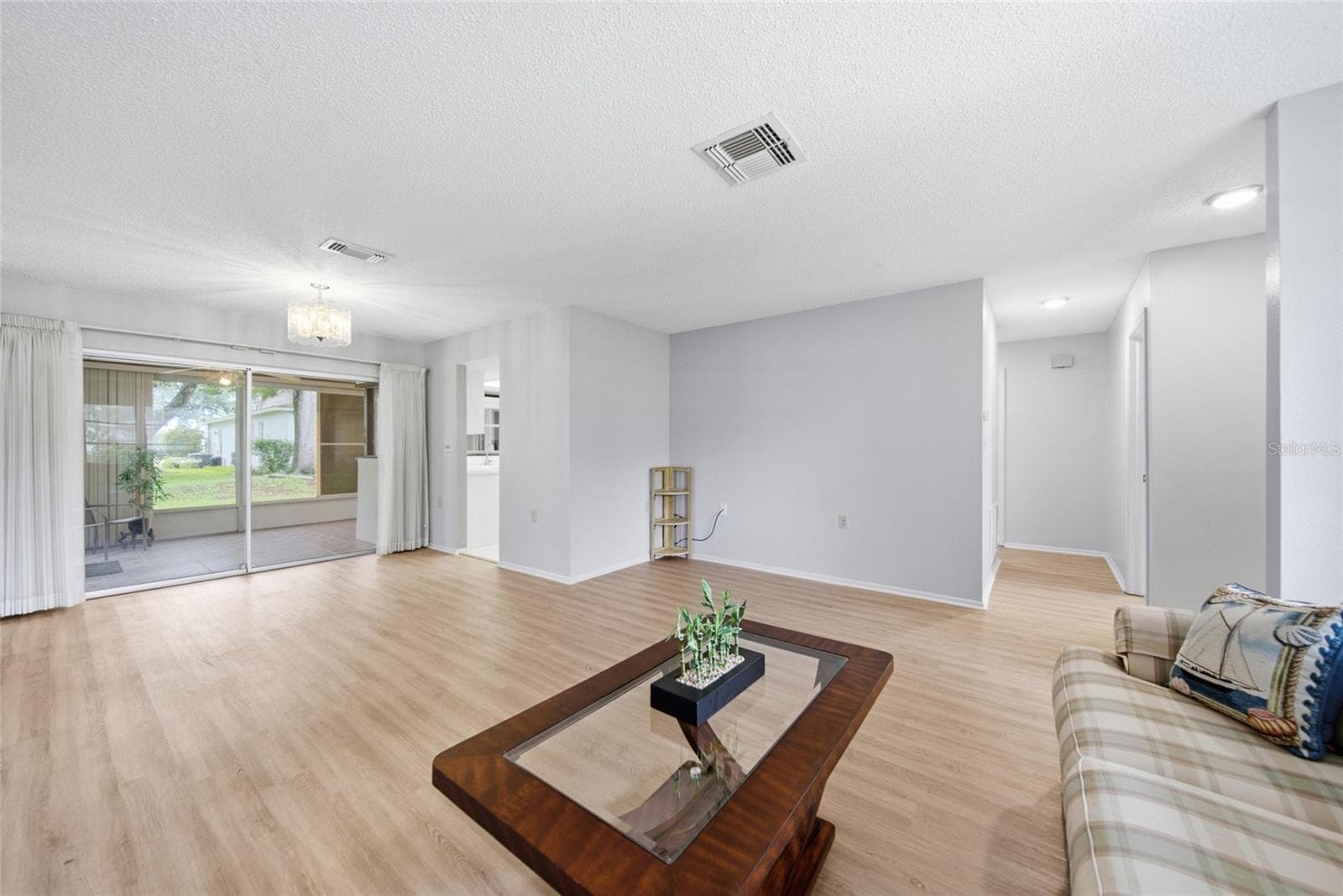 8405 Divot Way photo 5