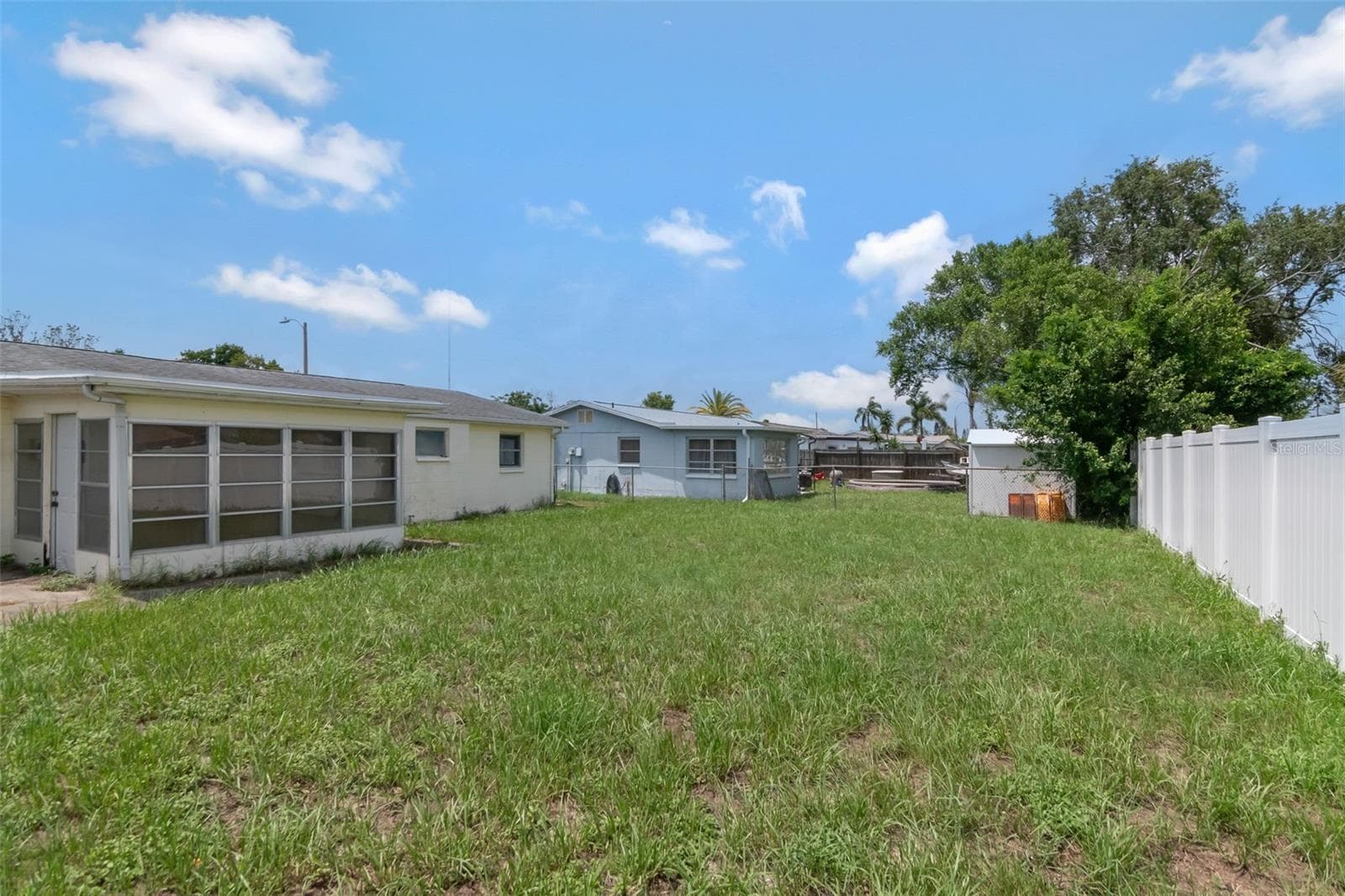 1024 Viking Dr photo 5