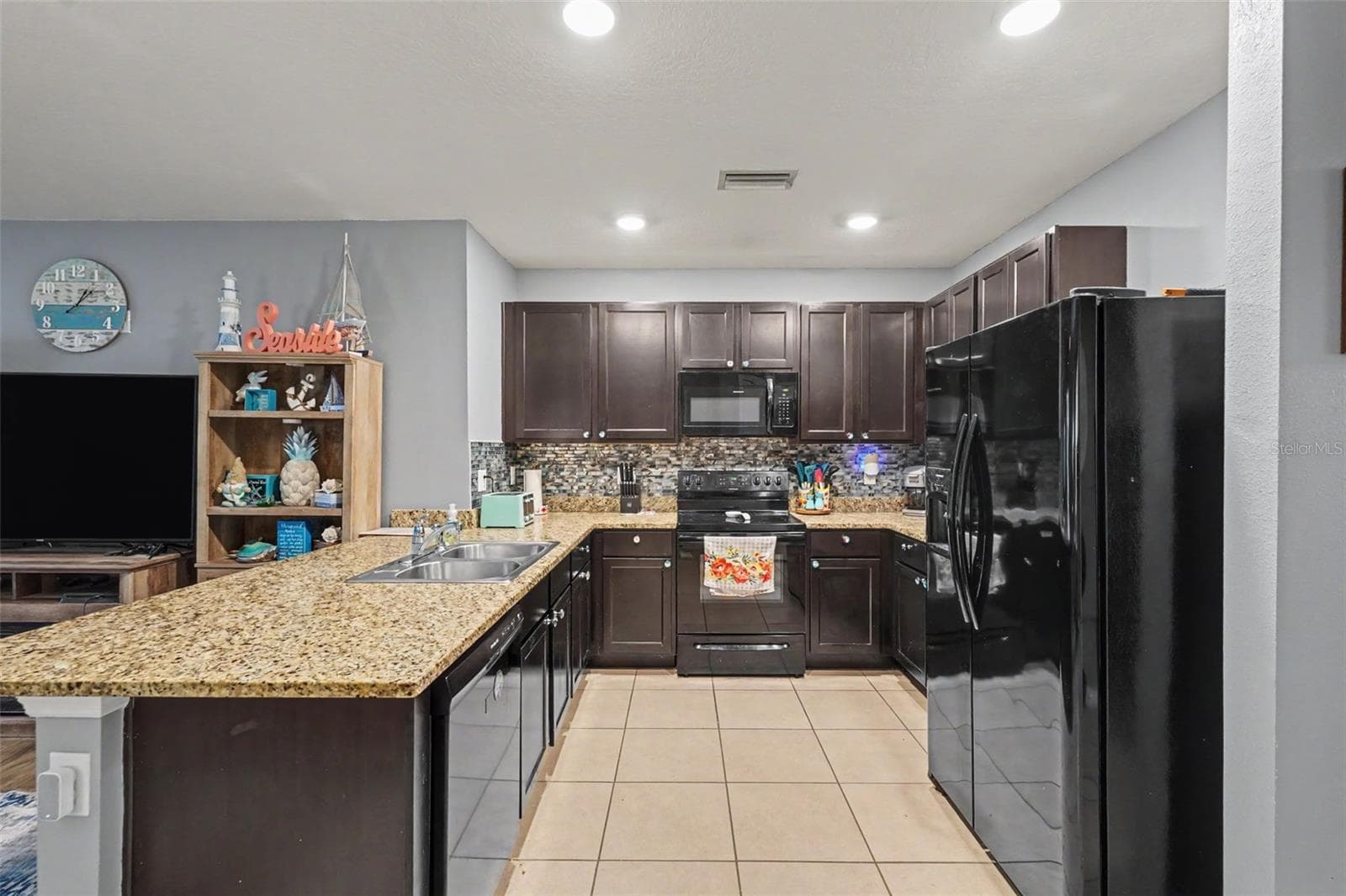 3918 Willow Hammock Dr photo 5