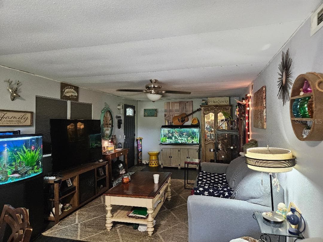 425 Orange Blvd photo 3