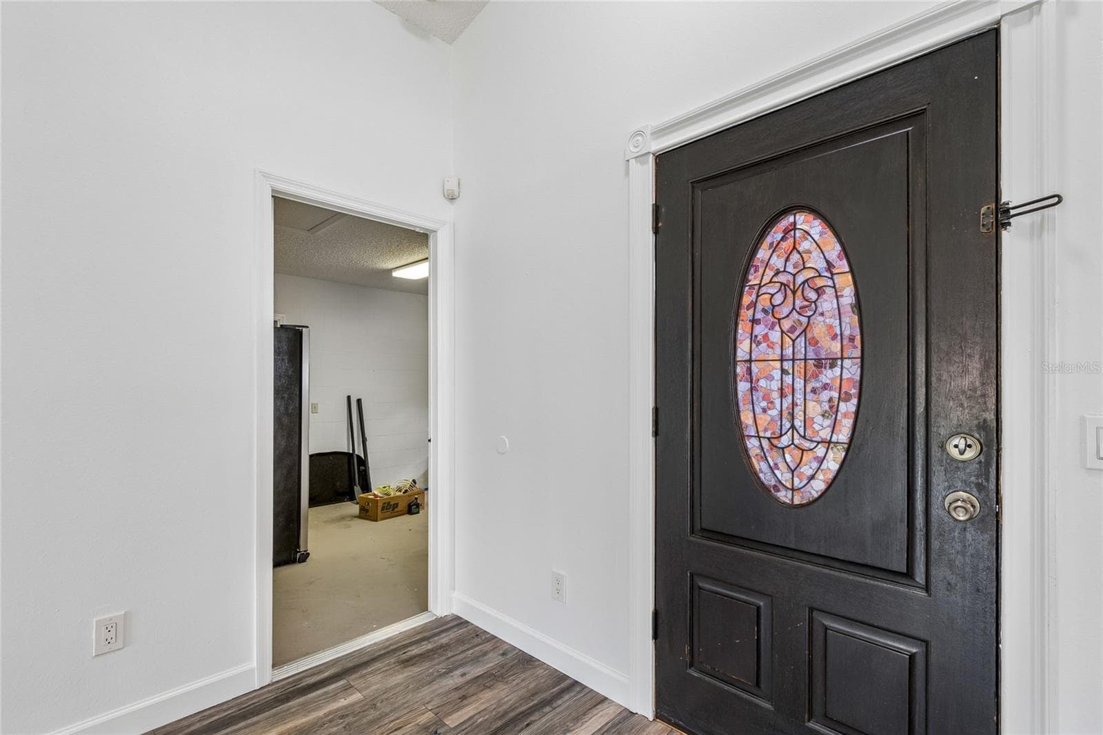 2604 W Kirby St photo 4