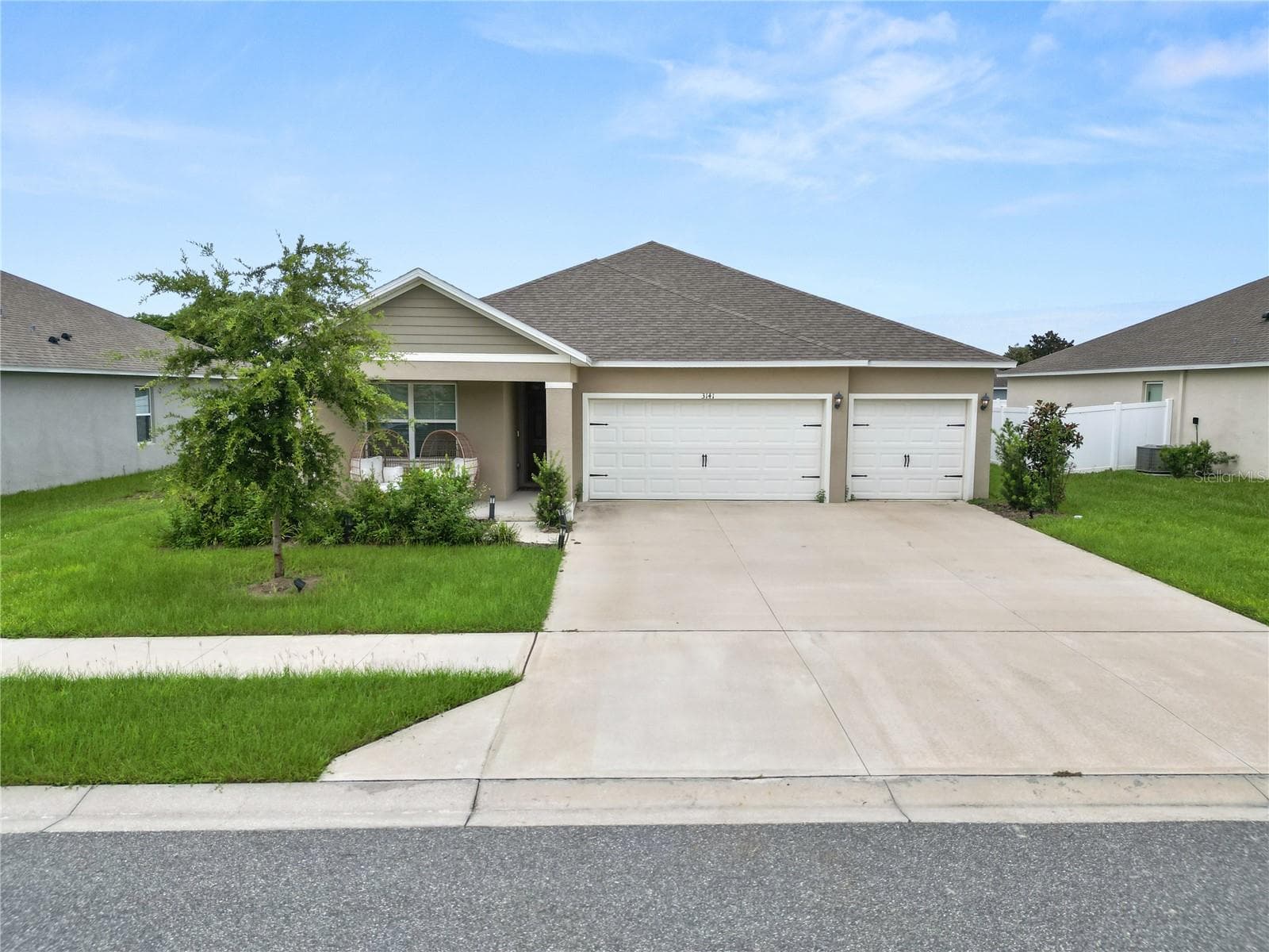 3141 Caspian Feather St photo 3