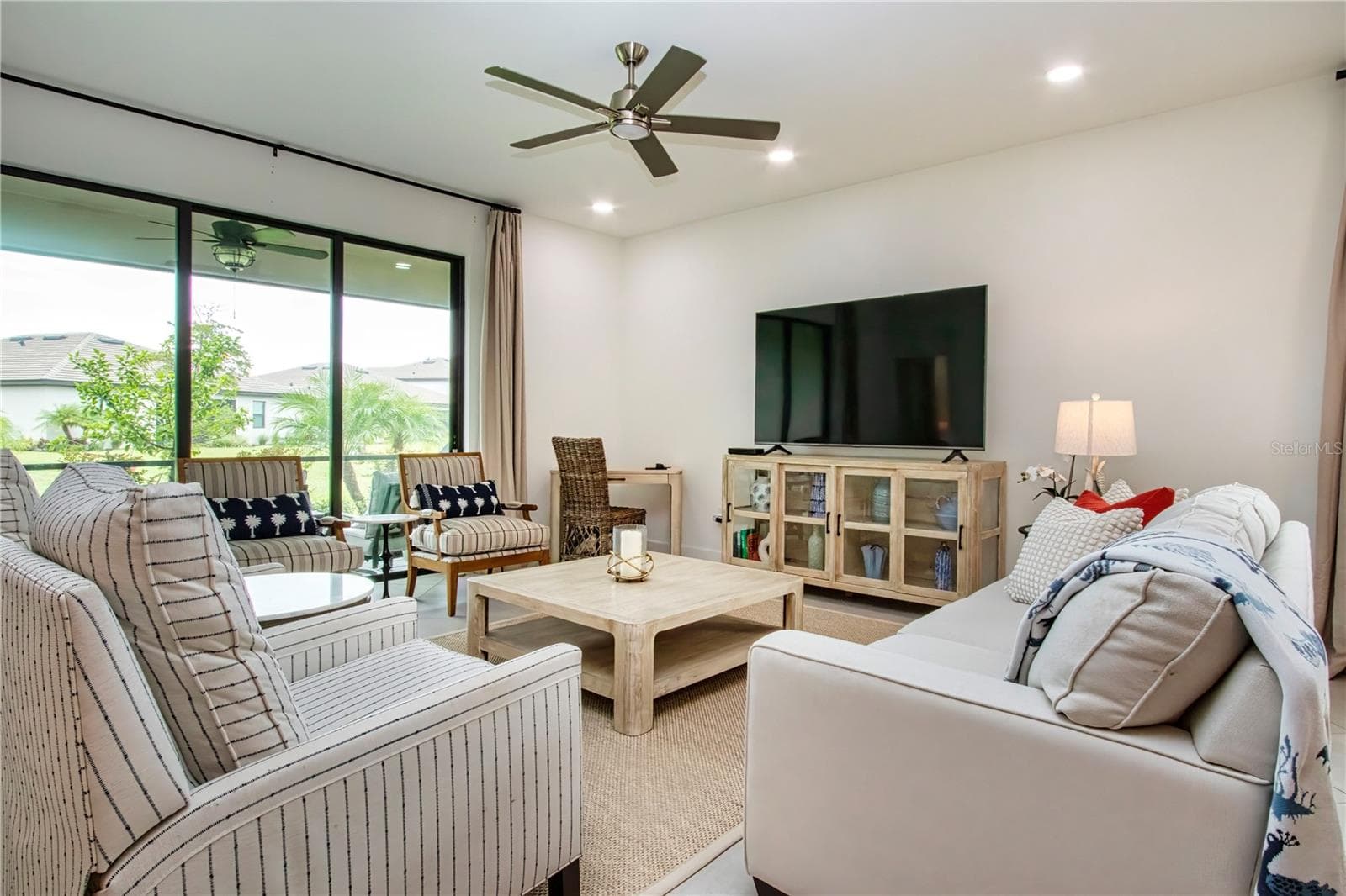 5160 Coral Reef Way photo 5