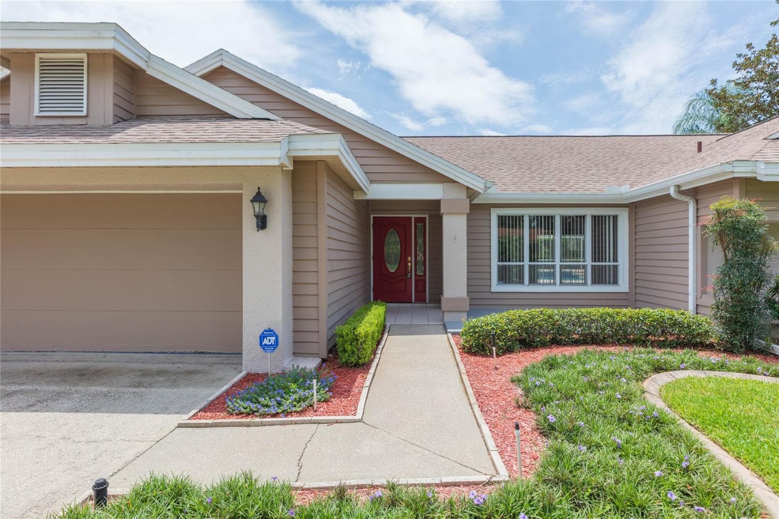1405 Oxfordshire CT photo 4