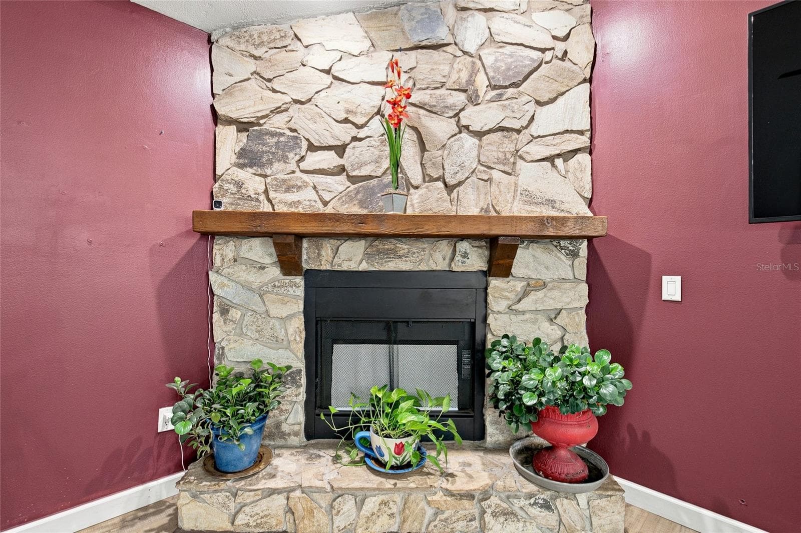 5016 Swallow Dr photo 5