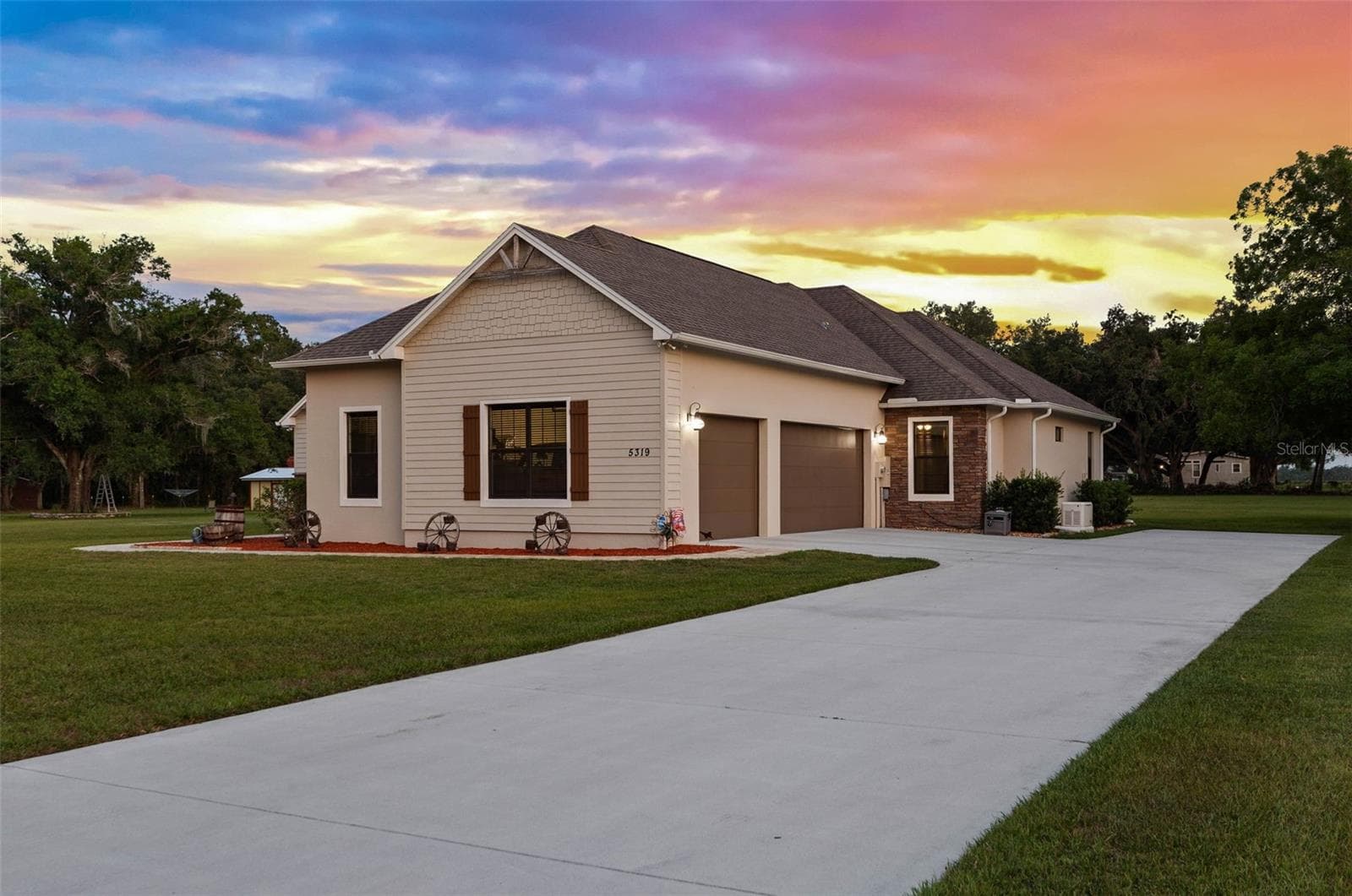 5319 W Trapnell Rd