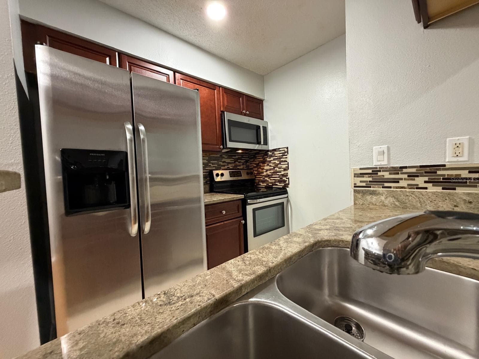 8643 Mallard Reserve Dr #202 photo 3