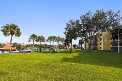 2424 W Tampa Bay Blvd #L105