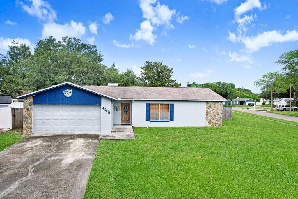 4908 Crockett CT photo 4