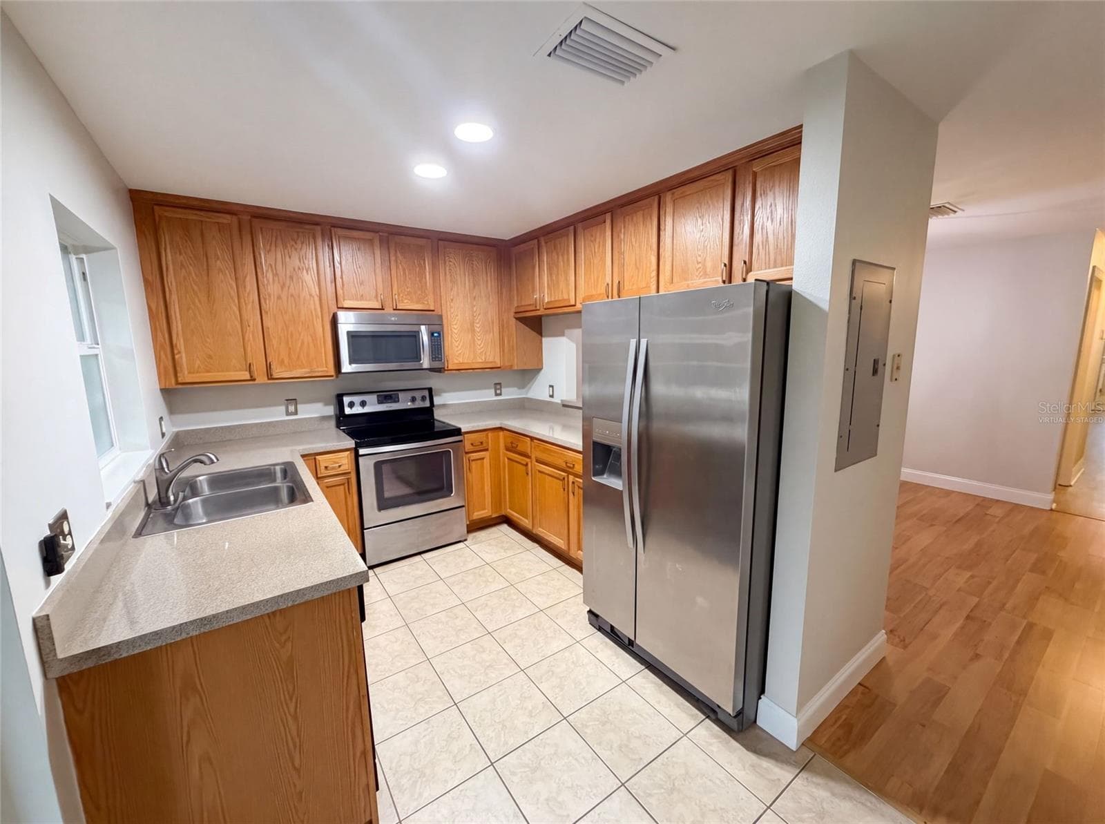 112 Coquina Bay Dr