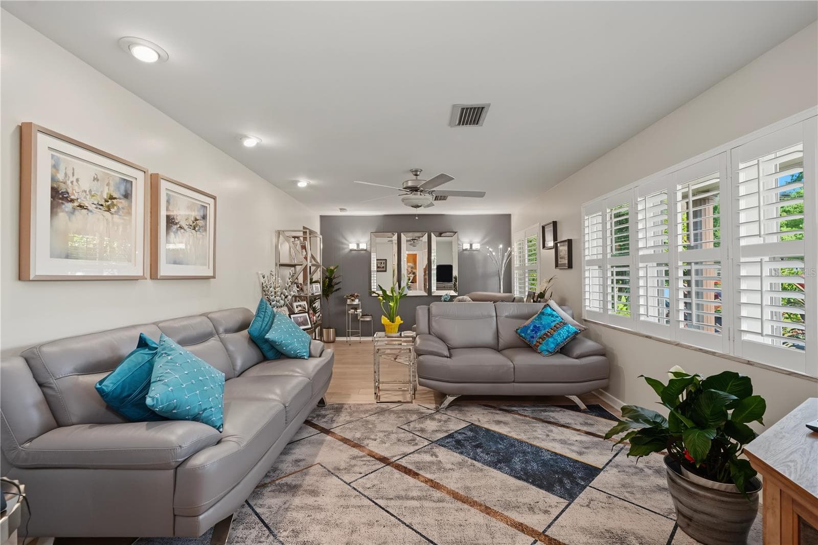 1609 Melodie Dr photo 4