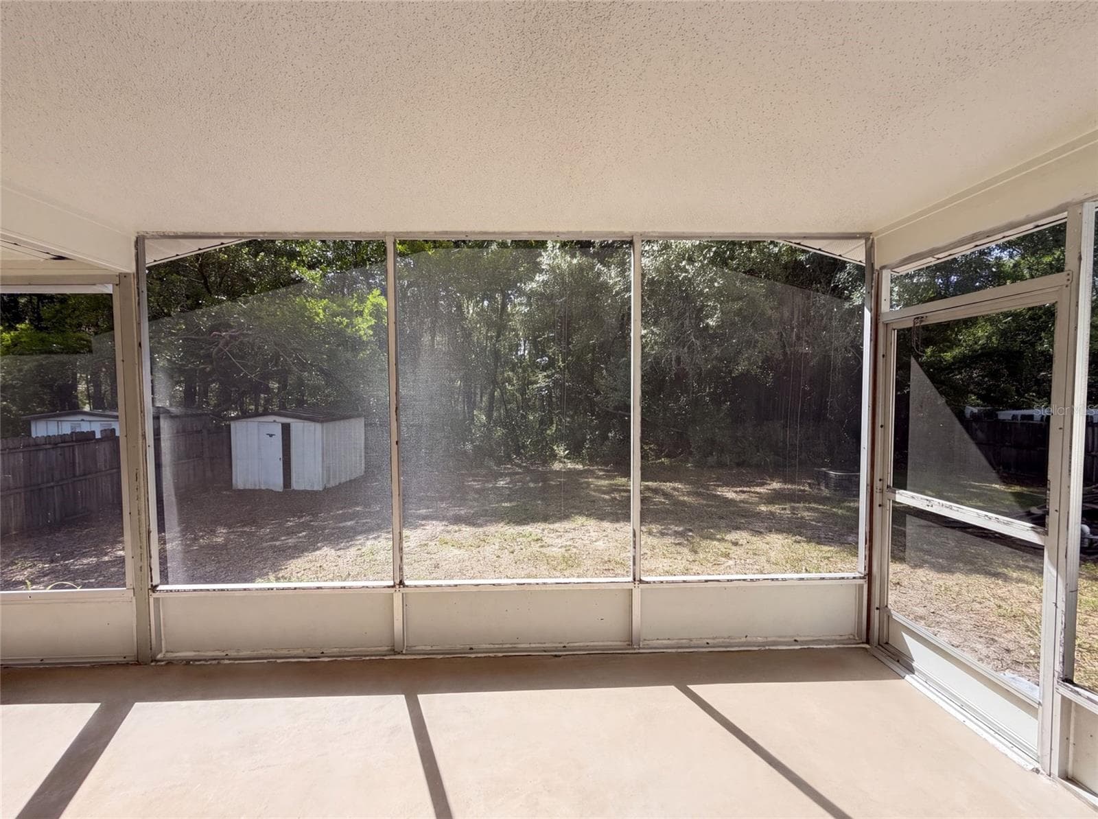 5064 Bromley Ave photo 5
