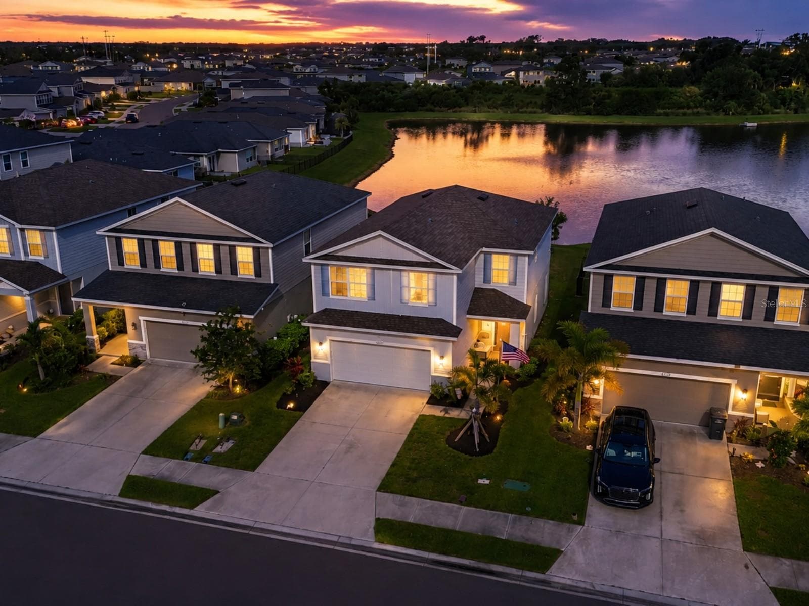 8715 Sunshower Pl