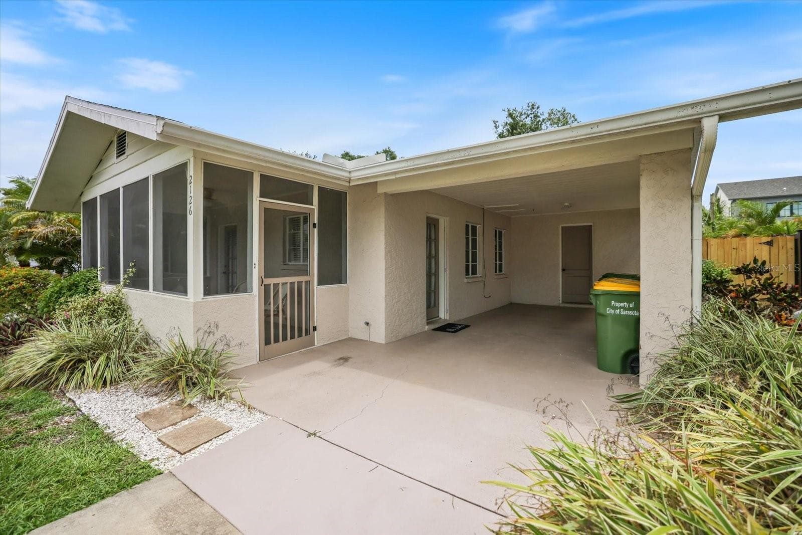 2126 Hyde Park St photo 3