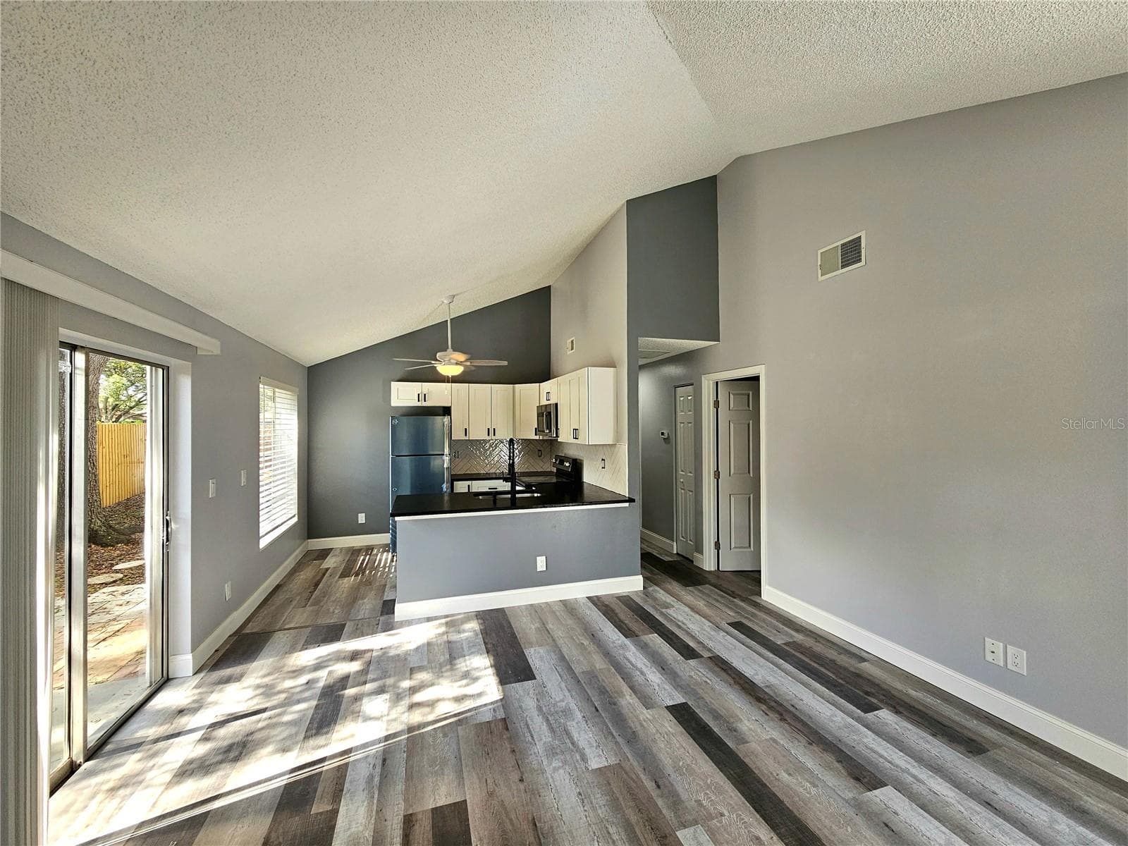 2668 Megan CT photo 3