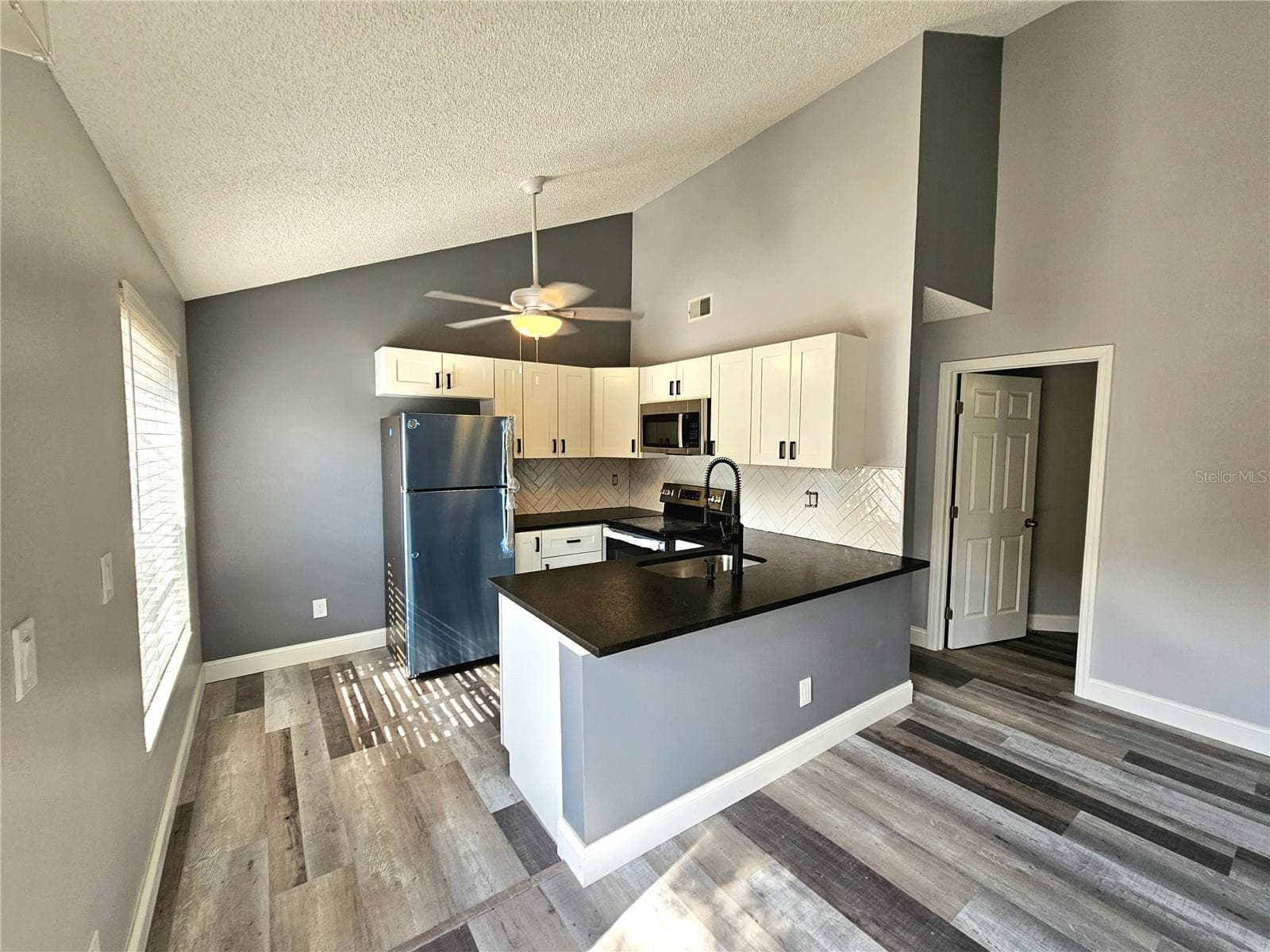 2668 Megan CT photo 4