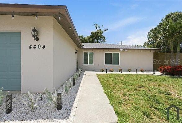4404 Meadow Creek Cir photo 3