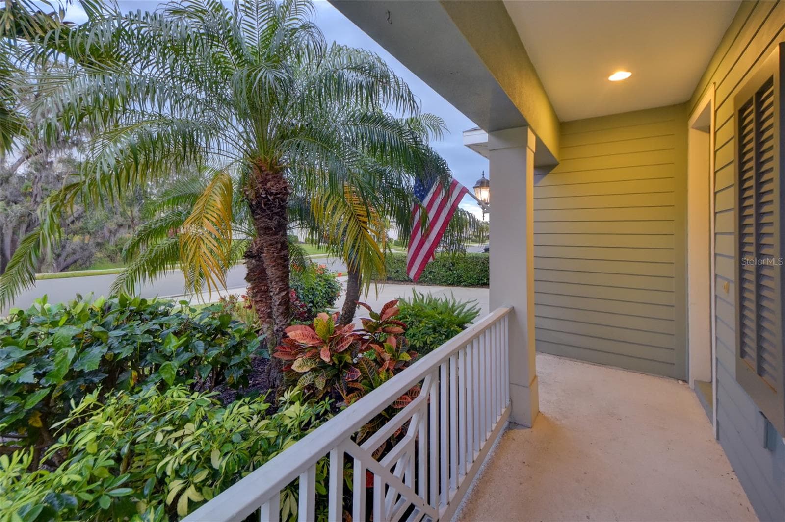 7408 Ridgelake Cir photo 3