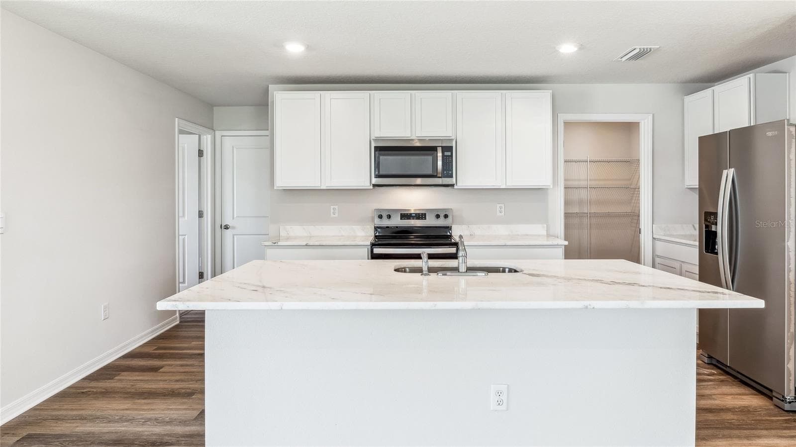 18615 Lookout Ridge Pl photo 4