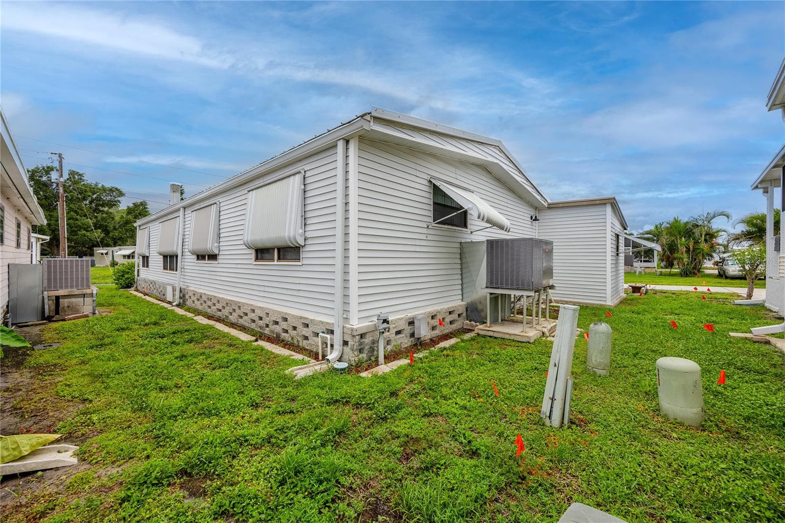 6821 Americana Dr NE #106 photo 4