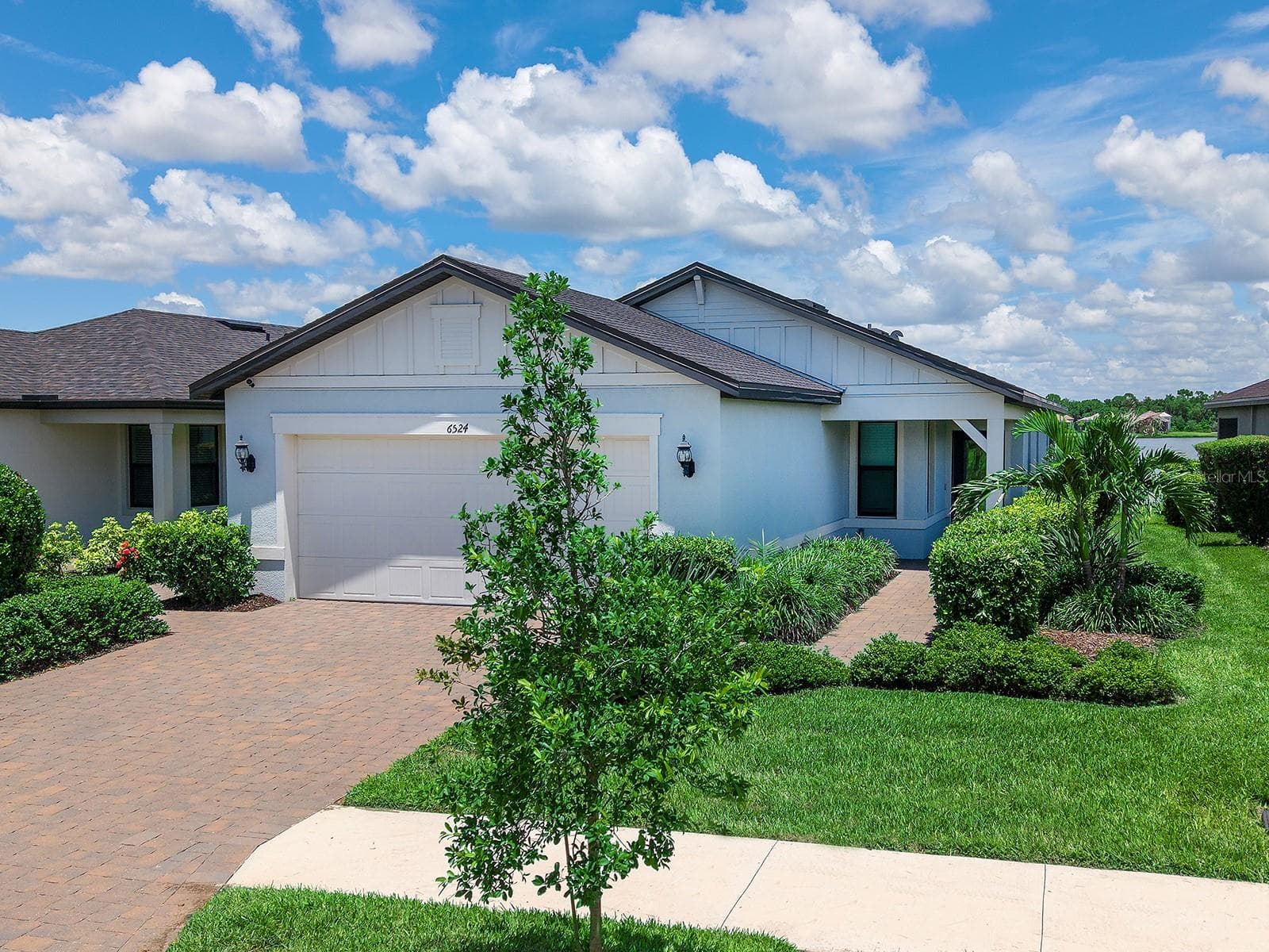 6524 Silverstar Dr photo 3
