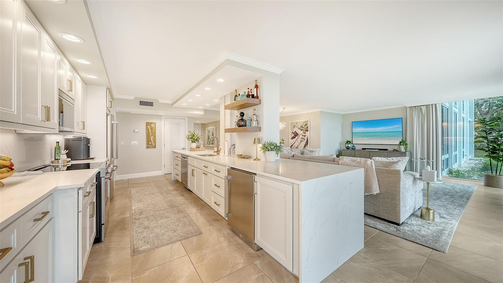 2425 Gulf Of Mexico Dr #1B photo 4
